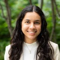 Alma Gall's Instagram, Twitter & Facebook