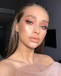 Shimmer Makeup Glossy Makeup Glowing Makeup Beautiful Makeup