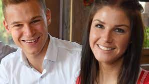 Mit 25 jahren zählt joshua kimmich längst zum unverzichtbaren führungspersonal beim fc bayern münchen. Nationalspieler Joshua Kimmich Ein Madchen Das Baby Ist Da Bunte De