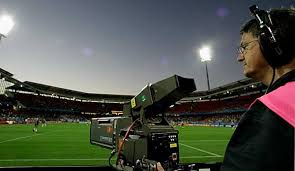 Hier finden sie alle filme, serien, reportagen und sendungen, die jetzt, heute abend oder in der nacht im tv laufen. Fussball Heute Live Im Tv Oder Im Livestream Auf Dazn Anschauen