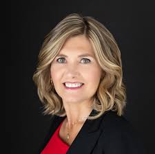 After a dynamic and highly successful tenure as CEO of Burritt