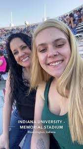 Jodi Flick's Instagram, Twitter & Facebook