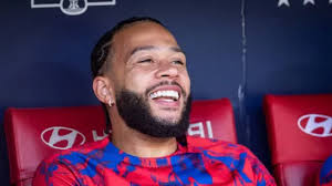 Ex-Corinthians, Felipe revela detalhes da convivência com Memphis Depay:  “Super generoso”