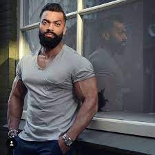 Get Your Beard And Muscle Game On Point Like Raqieb Balaydin A Jr Bodybuilding Champion And Now Fitness Model With A Strong Beard V Barbe Homme Homme Barbe