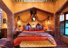 The moroccan furniture and décor have gained a huge popularity in the western world due to their exquisite designs and the new meaning they add if you are among ones who want to try out new and elegant decors, here are some tips that would help you design your own moroccan themed bedroom. Hausratversicherungkosten Best Ideas Extraordinary Moroccan Style Bedroom Ideas Collection 4827