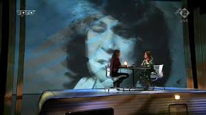 Ik kan me wel voorstellen dat hij over iets anders wil praten dan zijn aandoening. Vpro Zomergasten On Twitter Hanna Koos Voor Een Fragment Met Susan Sontag Die De Schadelijke Morele Oordelen Over Ziekten Onderzocht Het Werk Van Sontag Vindt Hanna Bervoets Nog Steeds Super Relevant We