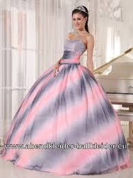 Brautkleider 2021 bunt ❤ wie bestickte brautkleider mit bunten blumen ❤ brautkleider in rot blau schwarz champagne lachs pink lila gold silber gelb. Pin Auf Ballkleider 2018