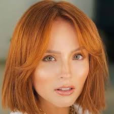 Letras de músicas de larissa manoela como 'panapaná', 'meu pacto (meus 15 anos)', 'fugir agora', 'pra ver se cola', 'tô nem aí', 'hoje a noite é nossa' e mais músicas para ouvir! Larissa Manoela Tudo Sobre Larissa Manoela Rd1