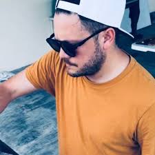 Lily Barrera (@lilibarreral)