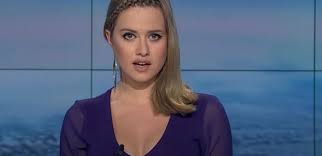 Emma smetana (32) se na sociální síti pochlubila společnou fotkou s partnerem s jejich dcerkou. Dramaticka Hrubka Emmy Smetany Na Nove O Ktere Se Pet Let Mlcelo Az Do Dnesniho Dne Parlamentnilisty Cz Politika Ze Vsech Stran