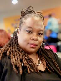 Lawd, I done stepped out again! 🥰 Shoutout to Ross for this $7 dress!  Proof that it's never about how expensive the fashion is… it's about how  you wear it, the confidence