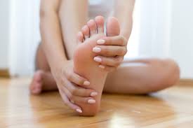 You may also suffer from swelling, heat sensation, redness. Four Ways To Ease Top Of Foot Pain Lifemark