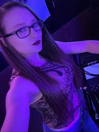 Karaoke tonight at 9pm with DJ DAZE!