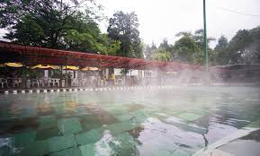 Salah satu cara yang bisa kamu lakukan adalah dengan bersantai di kolam renang dan menikmati air dingin di tengah teriknya matahari. News Sari Ater Hot Springs Ciater