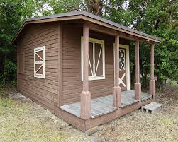 Möchtest du ein gartenhaus selber bauen, kannst du aus verschiedenen arten und materialien wählen. Gartenhaus Vordach Selber Bauen Optionen Und Hinweise