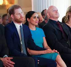 Prince Harry Meghan Markle Show Adorable Pda In London Prince Harry And Megan Prince Harry And Meghan Harry And Meghan