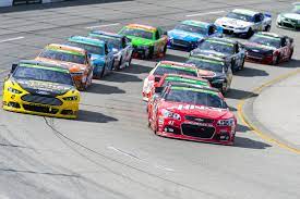 Died in a last lap crash in the 2001 daytona 500. Nascar Noise Is Linked To Hearing Loss