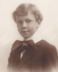 DecadesofHeurichDetails: 1894-1904 In 1894, the house was newly completed  after 2 years of construction, joining the rowhomes