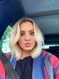 Survivor românia is an romanian reality game show based on the international survivor format. Concurente Survivor Romania 2021 Alexandra Stan Amna È™i Roxana NemeÈ™ IntrÄƒ In Echipa FaimoÈ™ilor Galerie Foto Stiri Vedete Si Evenimente Viva Ro