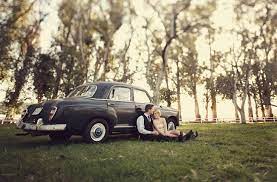 Leanne Jacob S Dreamy Engagement Photos Car Engagement Photos Photo Wedding Engagement Photos