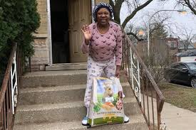 The pantries most likely to have pet food are listed below, but it is a good idea to reach out ahead of time. Paws Chicago Community Outreach Delivers Pet Food To Nearly 100 Pets In One Day Paws In The Media Paws Chicago