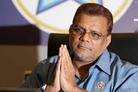 M kayveas (born 29 april 1954) is a malaysian politician, president of the people's progressive party (ppp) and currently a special advisor to the minister of transport datuk seri liow tiong lai. Kayveas Will Abide By Bn Decision On Cameron Highlands The Mole