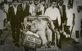 Pelantikan bekas diplomat itu berkuat kuasa esok sehingga tempoh empat tahun bagi menggantikan tun abdul rahman abbas yang telah berkhidmat selama 20 tahun. Tun Abdul Razak Bapa Pembangunan Malaysia Negeri Pahang