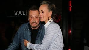 Depuis le début du confinement voulu par le gouvernement pour. Laeticia Hallyday A T Elle Trompe Johnny Avec Cette Star Internationale Il En Pleurait