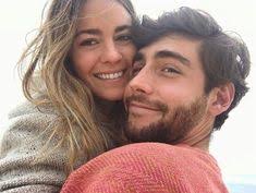 Sofía ellar, cantautora y compositora, está demostrando que se puede gestionar una carrera musical de manera independiente, asumiendo las labores de artista, empresaria y gestora de su propio proyecto. 95 Sofia Ellar Ideas Singer Sofia Boho Chic Clutch