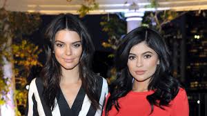 Find out what kendall & kylie jenner are wearing and discover tips to dress like them. Kendall Jenner Snapchat Kylie Jenner Snapchat Teen Vogue