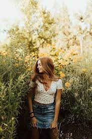 40 Ins Hottest Nature Landscape Photography Pose Crushappy Blog Beauty Natural Photography Senior Photo Outfits Summer Senior Pictures Senior Photo Poses