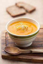 La vellutata di zucca e carote è una crema straordinaria, multi vitaminica, veloce e facilissima da fare, a base di 2 ortaggi arancioni squisiti: Crema Di Zucca E Carote Mamma Felice