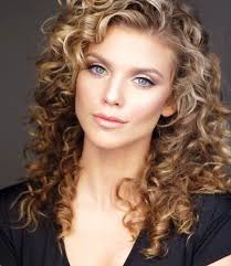 Katmanli Cok Dokulu Permali Sac Modeli Permed Hairstyles Long Hair Perm Curly Hair Styles
