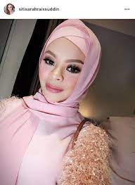 Aku tak peduli walau kau sakiti aku hati ini takkan. Lirik Lagu Semakin Siti Sarah Raissuddin Inilah Realiti