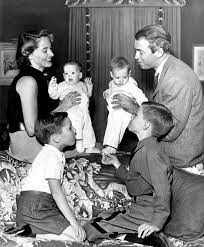 Jimmy Stewart With Family Boys Were Adopted Stepchildern Her S Their Two Grils Were Twins Classic Movie Stars Old Movie Stars Hollywood Legends