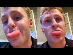 Youtuber named jason and also known as nosaj who runs the youtube channel daily dose of internet, which aggregates the latest viral videos. Cat Gets Ultimate Head Massage Video Your Daily Dose Of Internet