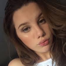 Rebecca Soderholm's Instagram, Twitter & Facebook