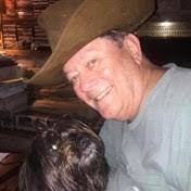 Robert Schexnayder's Instagram, Twitter & Facebook