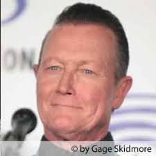 Synchronsprecher von Robert Patrick buchen