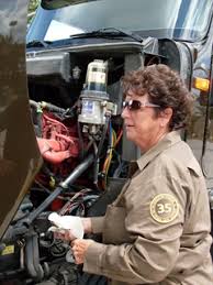 It may not display this or other websites correctly. Ups Female Driver First To Reach 4 Million Accident Free Miles Drivers Trucking Info