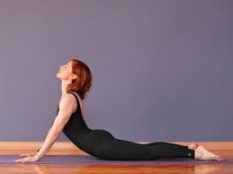 Yoga tekniklerinin yanlış ve bilinçsizce uygulanması ile beyin, omurilik, ciğerler ve hatta kalp zarar görebilir. Iste Evde Yapabileceginiz Yoga Hareketleri Ve Faydalari