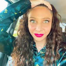 Singer-songwriter Billy Joel was diagnosed with normal pressure  hydrocephalus (NPH), a rare disorder that affects the brain. CNN's Dr.  Sanjay Gupta answers a viewer's question about treatment options that can  help return