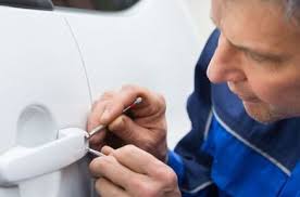 The tow truck debuted in grand theft auto 2 as a towing vehicle based on the chassis of a chevrolet coe, and a cab design similar to certain large trucks in. Vehicle Locksmith Unlocking Services In Newark New Jersey Newark Tow Truck