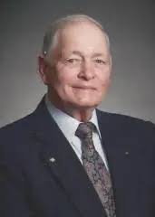 Hi-Level Golf Course Co-founder Robert E. Hess Passes Away