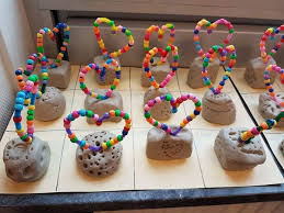 Idees Inspiration Fete De Mere 2019 Un Cœur D Argile Pour Vous Ou L Un Pour L Autre Materiau Creations Pour Fete Des Meres Idee Fete Des Meres Fete Des Peres