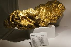 Gold Nuggets Welcome Stranger Nugget The World S Largest Nugget Was Found Just A Couple Of Inches Below The Ground Near Dunolly Victoria Australia On 5 F Emas