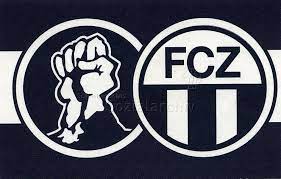 Der verein fanarbeit zürich führte während einer fünfjährigen pilotphase zwei projekte im bereich fussball durch: Fcz Geballte Faust Symbol Der Zurcher Sudkurve Und Logo Des Fcz Um 2015