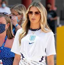 Sasha attwood said social media is toxic and it is really sad that teenagers as young as 13 are growing up thinking it is ok to send abuse online. Sasha Attwood Wiki Biography Age Height Boyfriend Family Net Worth More