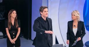 El delantero del club roma de italia, de 19 años de edad, le habría reprochado a su mamá por las imágenes que ella publica constantemente francesca costa, chi è la madre di nicolò zaniolo: Mamma Di Zaniolo Quanti Anni Ha Francesca Costa A Ce Posta Per Te Funweek