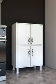 Özellikle tekerli olan modeller, taşınabilir olması nedeniyle çok daha pratik ve fonksiyonel. 4 Kapili Cok Amacli Mutfak Dolabi Kiler Dolabi